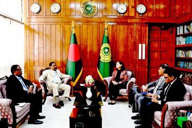 Bangladesh looks to US for help  in recovering siphoned-off funds