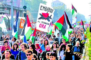 Dockworkers at over 100 ports go  on strike for Palestine