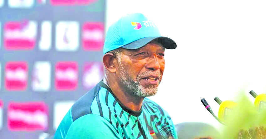 Simmons backs settled opening pair despite Saif's lean patch