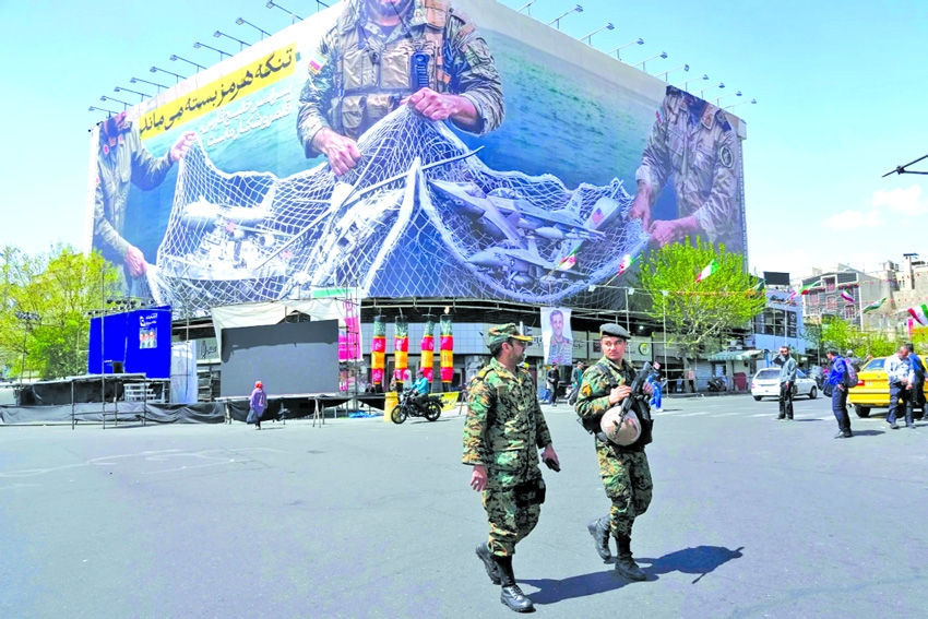 Iran closes Hormuz again