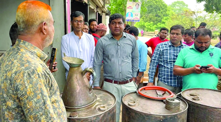 Two oil traders fined Tk 1.75  lakh in Manikganj