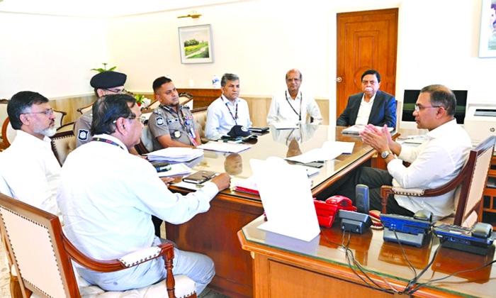 PM orders rehabilitation of evicted hawkers