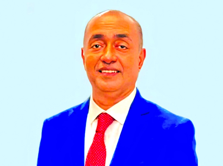 Mass media should be allowed absolute freedom to protect democracy