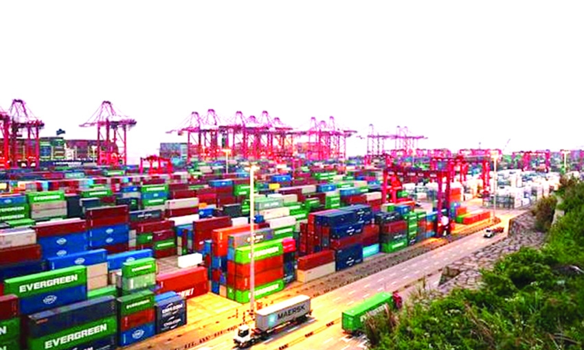 China trade beats forecasts in April despite Mideast war