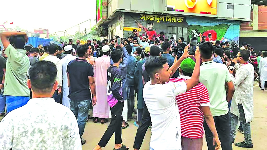Protest over Pallabi child murder brings Mirpur to a standstill