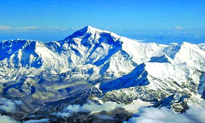 Australian breaks fastest sea-to-summit Everest record