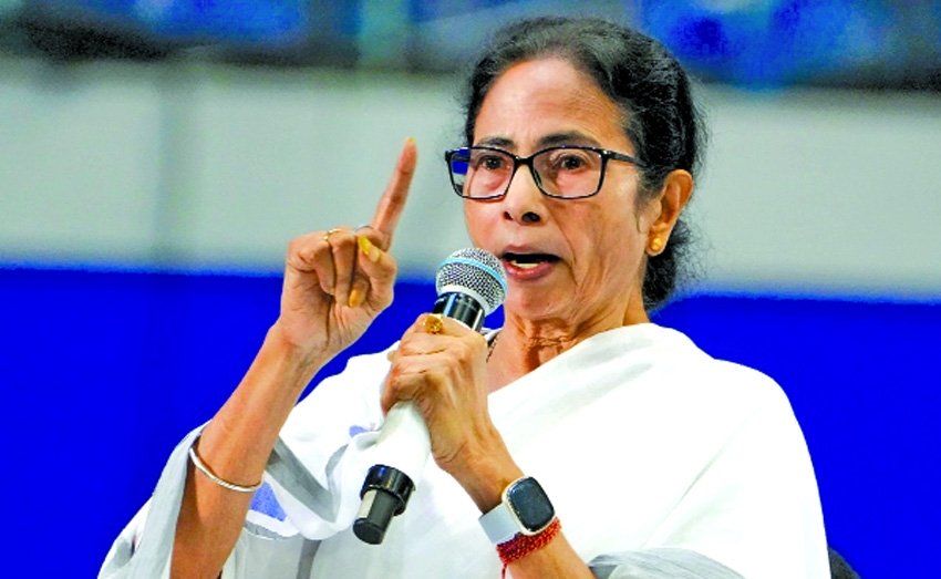 Amit Shah asked to me to keep quiet over Hadi murder: Mamata 