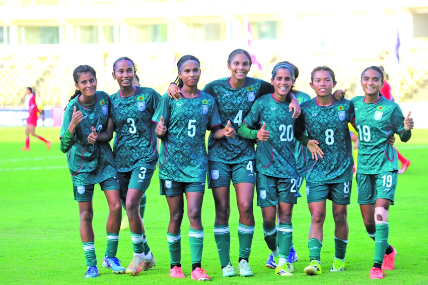 Bangladesh meet arch-rival India in final today