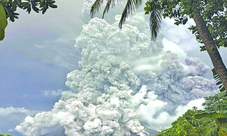 Indonesia volcano erupts, forcing airport to close