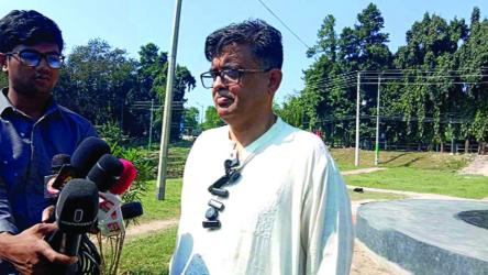 \'No pressure to bring Awami League into election\'