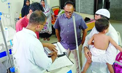 Health secy makes surprise visit to Kuwait-Bangladesh hospital