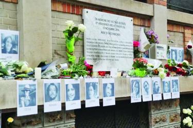 France commemorates Paris attack victims 