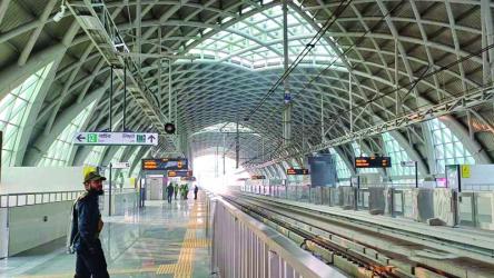 Cracks spotted at six Dhaka  Metro stations after quake