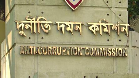 ACC sues 60 agencies for  taking excess fees from Malaysia-bound workers