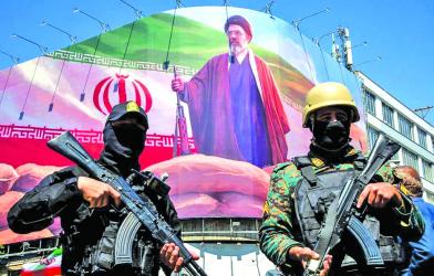 Pakistan advances ceasefire as Russia joins Hormuz talks