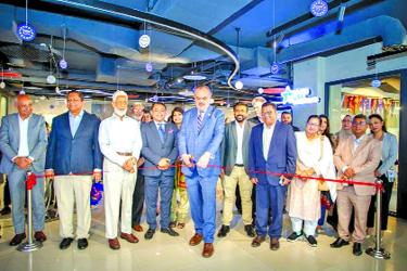 Brent Christensen launches American Founders  Museum in Dhaka