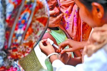 Measles outbreak:  Over 220 children die since March